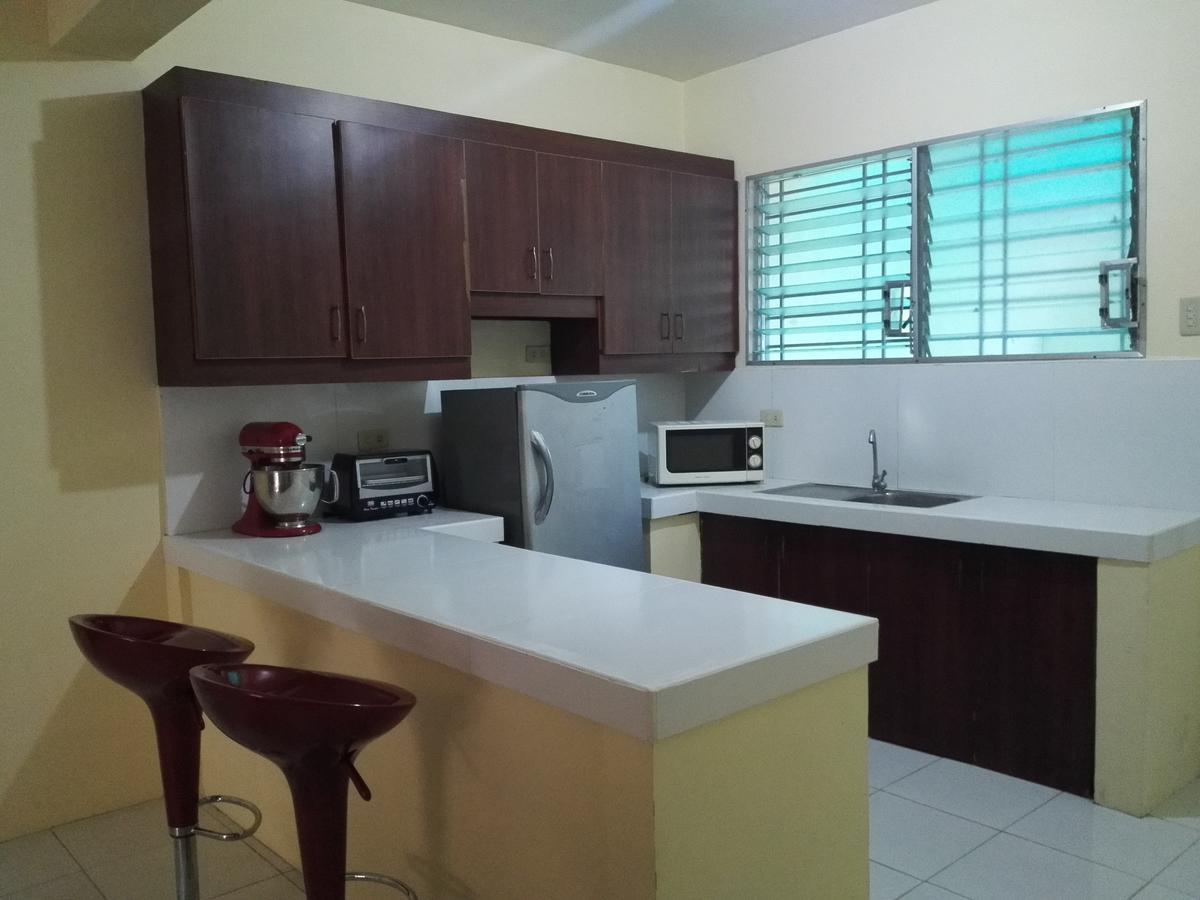 Happy To Mingle Airport Hostel Manila Paranaque City Exterior photo